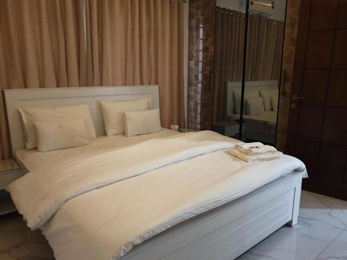 B&B Mumtaz City Islamabad Exterior photo
